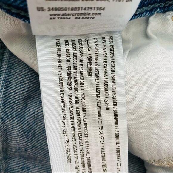 Hollister | Embroidered High-Rise Boyfriend Shorts 27 - Picture 5 of 8